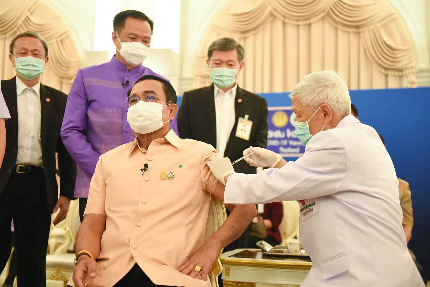 Sempat Ditunda, PM Thailand Akhirnya Divaksin AstraZeneca